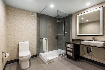 Room, 2 Double Beds, Transfer Shower (Communications, Mobility Accessible)