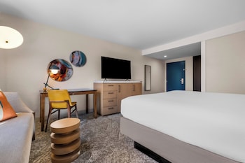 Standard Room, 1 King Bed
