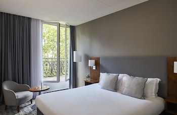 Standard Room, 1 King Bed