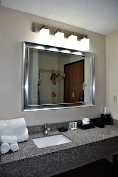 Room, 2 Queen Beds, Accessible, Non Smoking