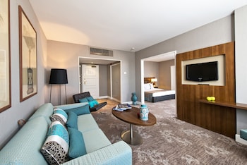 Suite, 1 Bedroom (1 King & 1 Sofa Bed)
