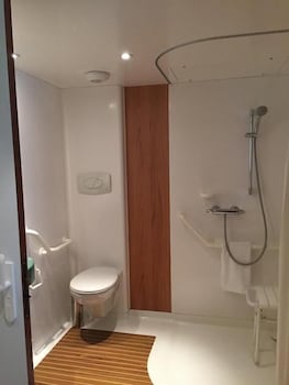 Standard Room, 1 King Bed, Accessible