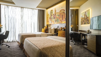 Panafric Deluxe Twin Room