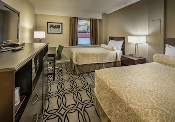 Standard Room, Multiple Beds, Non Smoking (Two Beds, 1 Double, 1 Twin Bed)
