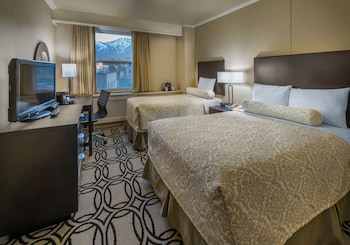 Standard Room, Multiple Beds, Non Smoking (Two Beds, 1 Double, 1 Twin Bed)