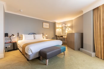Suite, 1 King Bed with Sofa bed