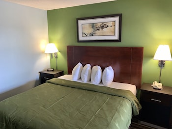 Suite, 1 King Bed, Smoking