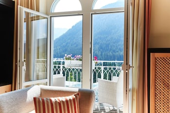 Deluxe Suite, 1 Double Bed, Mountain View