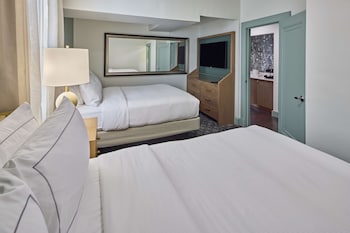 Suite, 2 Queen Beds