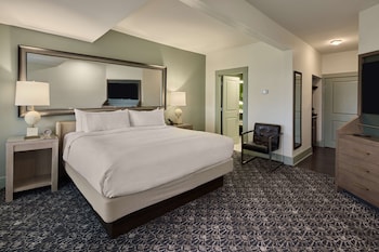 Superior Room, 1 King Bed, Balcony