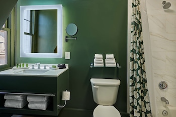 Suite, 1 King Bed