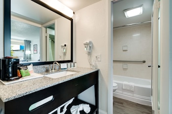 Room, 1 King Bed, Accessible, Non Smoking (Upgrade, Roll-In Shower)