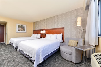 Room, 2 Queen Beds (Hearing Accessible)