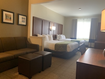 Suite, 2 Queen Beds, Non Smoking