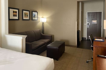 Suite, 2 Queen Beds, Non Smoking