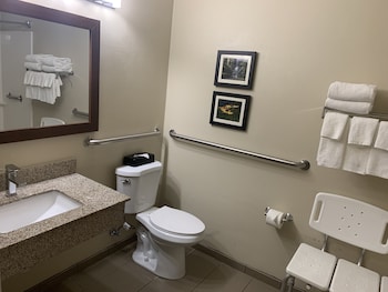 Suite, 1 Queen Bed with Sofa bed, Accessible, Non Smoking (Accessible Tub)