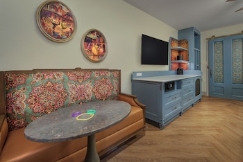 King Bed. Florida special accessible room with option for hearing accessibility. 1 king bed.