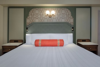 King Bed. Florida special accessible room with option for hearing accessibility. 1 king bed.