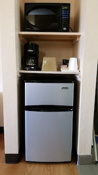 Room, 2 Queen Beds, Accessible, Smoking (Mobility)