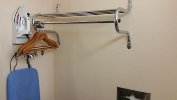 Studio Suite, 1 King Bed, Non Smoking