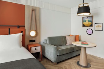 Deluxe Room, 1 King Bed with Sofa bed