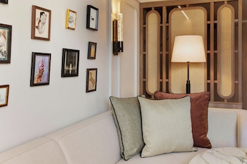 Junior Suite, 1 King Bed (View)