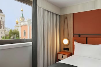 Deluxe Room, 1 King Bed with Sofa bed