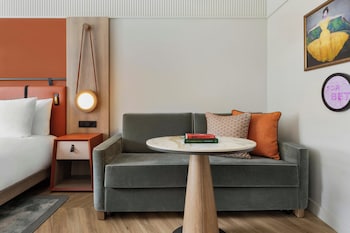 Deluxe Room, 1 King Bed with Sofa bed