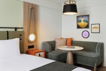 Deluxe Room, 2 Twin Beds