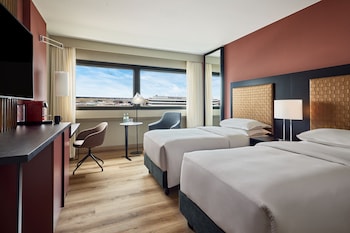 Club Room, 2 Twin Beds
