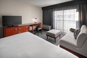 Executive Room, 1 King Bed with Sofa bed
