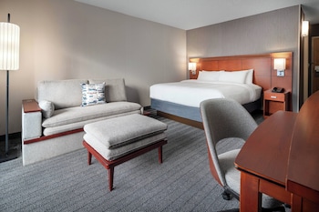 Executive Room, 1 King Bed with Sofa bed