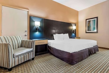 Standard Room, 1 King Bed, Non Smoking
