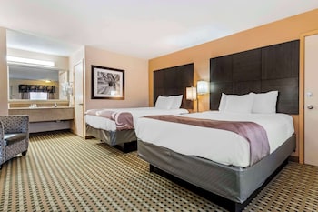 Standard Room, 2 Queen Beds, Non Smoking
