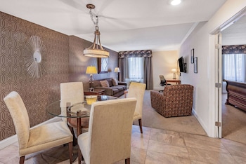 Suite, 1 King Bed with Sofa bed