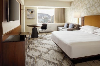Deluxe Room, 1 King Bed with Sofa bed