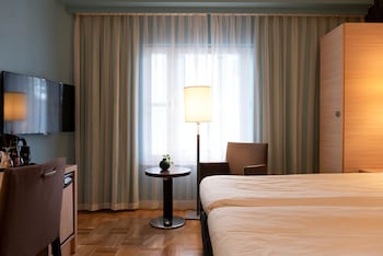 Standard Double Room (Atrium)