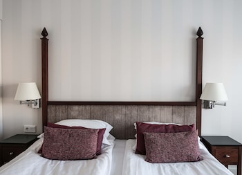 Deluxe Double Room (View)