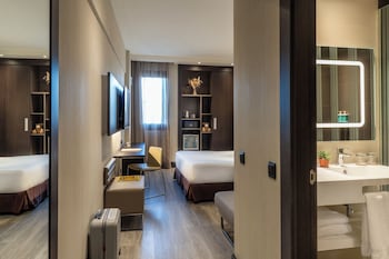Standard Room, 1 Queen Bed with Sofa bed