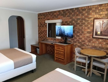 Standard Room - 1 Queen Bed and 1 Twin Bed or 1 Queen Bed