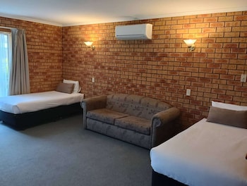 2 Bedroom Family Spa Suite