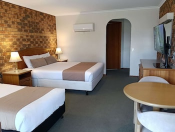 Standard Room - 1 Queen Bed and 1 Twin Bed or 1 Queen Bed