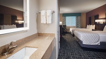 Standard Room, 2 Queen Beds, Non Smoking, Microwave