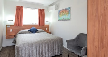 Standard Suite, 2 Bedrooms, Non Smoking, Kitchen (Self Contained)
