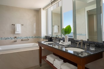 Royal Suite, 1 Bedroom, Ocean View