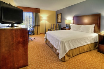 Room 1 Queen Bed Accessible Non Smoking