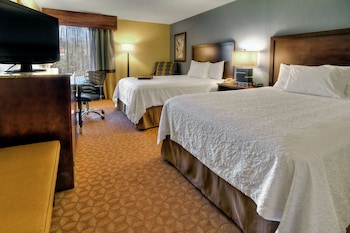 Two queen beds non smoking