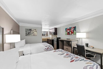 Suite, 2 Double Beds, Non Smoking, Kitchenette