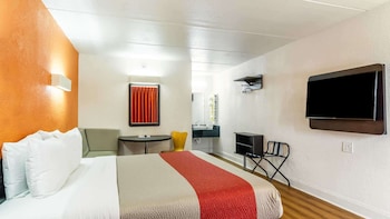 Standard Room, 1 King Bed, Smoking
