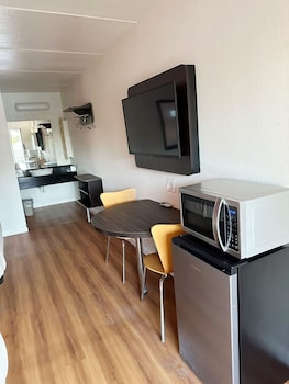 Standard Room, 2 Double Beds, Accessible, Non Smoking